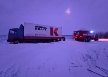 На Маневиччині рятувальники допомогли авто, що злетіли у кювет та перевернулись