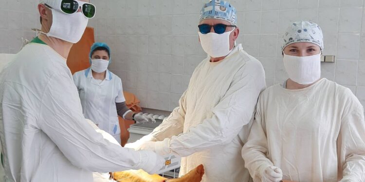 У «Маневицькій ЦРЛ» лікують варикоз із допомогою сучасного лазер-хірургічного блоку