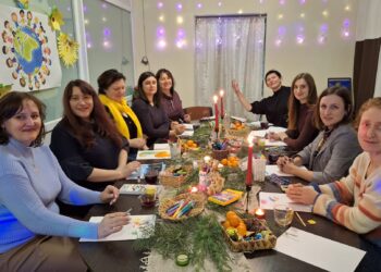 У бібліотечному арт кафе в Маневичах провели арт терапію у вигляді форум театру