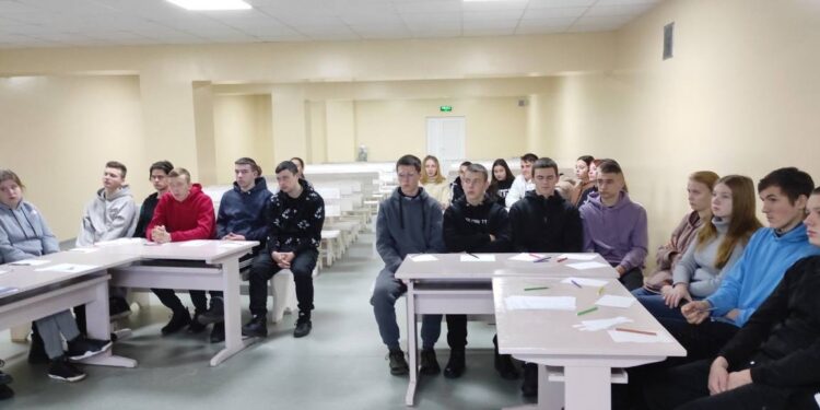 Праця неповнолітніх: що потрібно знати?