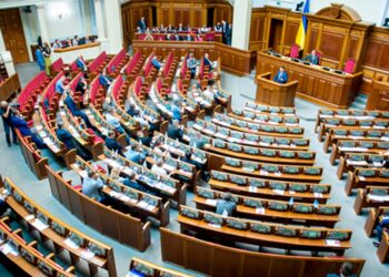 Чи справді депутатів і чиновників можуть позбавити броні