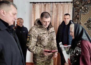Посмертну нагороду рідним волинянина – орден «Хрест Героя» – вручив маневичанин