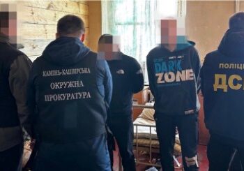 Судитимуть засуджених Маневицької К-42 та їхнього спільника – за видурювання коштів із родичів полонених