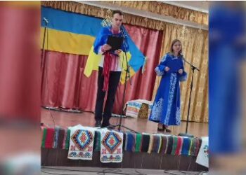 В Будинку культури села Тоболи лунали колядки і щедрівки та збирали донати