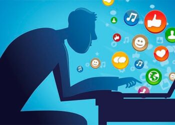 Багато українців «зависають» в інтернеті більше 4 години на день, а активні користувачі – вдвічі більше