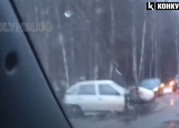 Біля Маневич сталася аварія за участю двох авто