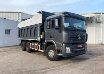 Український завод випустив нову вантажівку