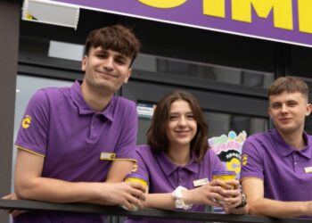 Ти активний, любиш спілкуватися з людьми і шукаєш можливість отримати цінний досвід, тоді ця пропозиція саме для тебе